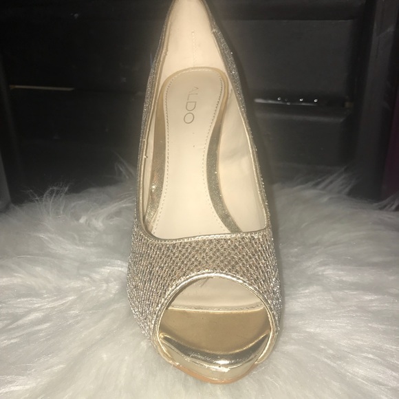 ALDO Gold Metallic Heels - Picture 5 of 6